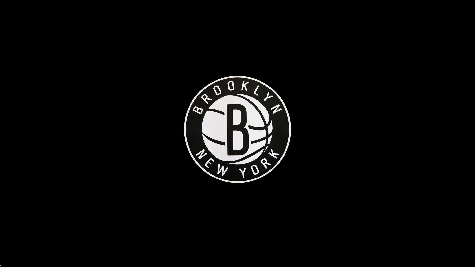 NBA总决赛激战正酣，勇士队逆转取胜，库里独砍40分创纪录