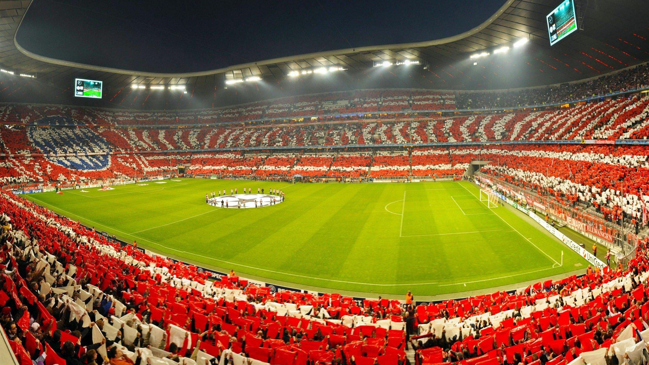 欧冠焦点战,巴萨主场力擒纽卡,拉什福德双响定乾坤,戈登破门难挽败局