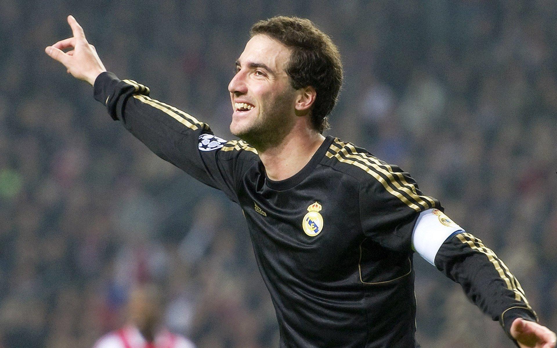 足协杯黑马狂奔！云南玉昆主场3-0完胜广州豹，强势挺进四强创造历史