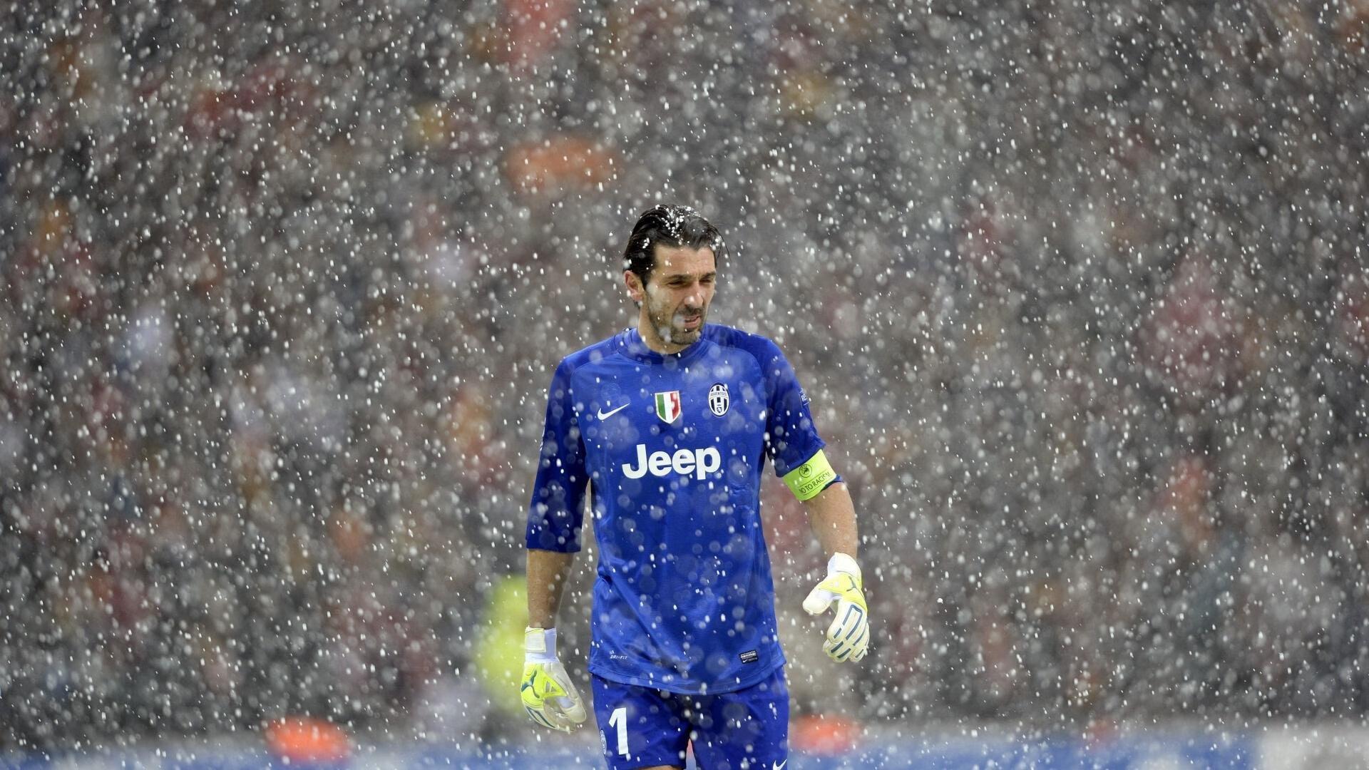 内姆哈德关键三分划破麦迪逊夜空 步行者客场半场鏖战暂压尼克斯